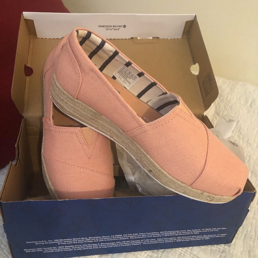 NIB Skechers (Bob’s) slip on espadrilles